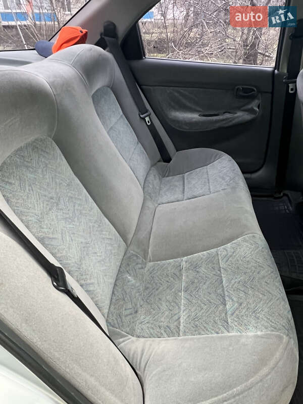 Седан Daewoo Nubira 1998 в Запорожье