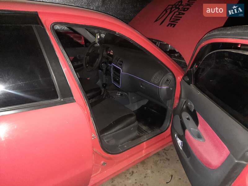 Хэтчбек Daewoo Nubira 1998 в Покрове