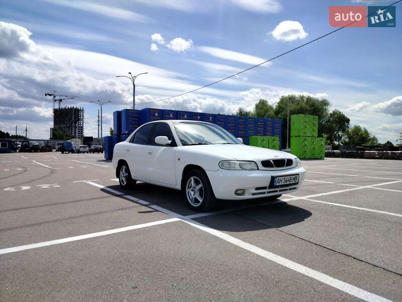 Седан Daewoo Nubira 1998 в 