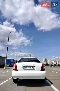 Седан Daewoo Nubira 1998 в 