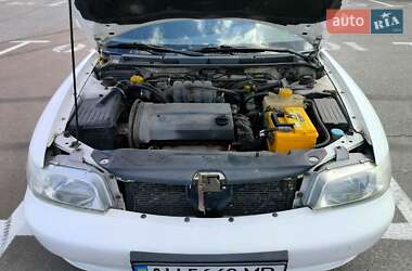 Седан Daewoo Nubira 1998 в 