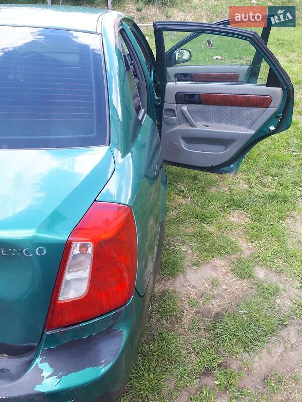 Седан Daewoo Nubira 2004 в Львове