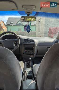 Седан Daewoo Nubira 2000 в 