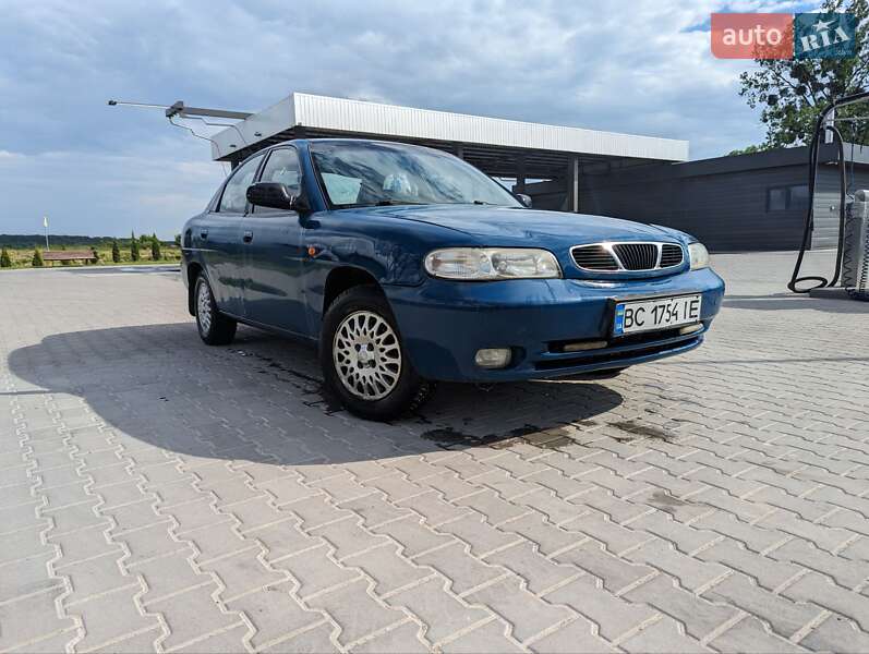 Седан Daewoo Nubira 2000 в Пустомытах