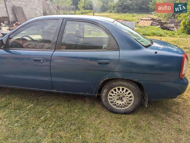 Седан Daewoo Nubira 2000 в Пустомытах