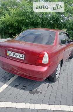 Седан Daewoo Nubira 1998 в Львові