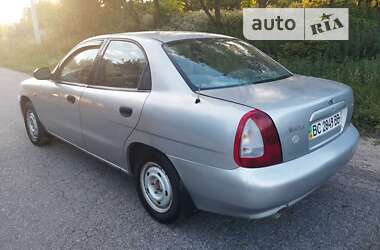 Седан Daewoo Nubira 1999 в Луцке