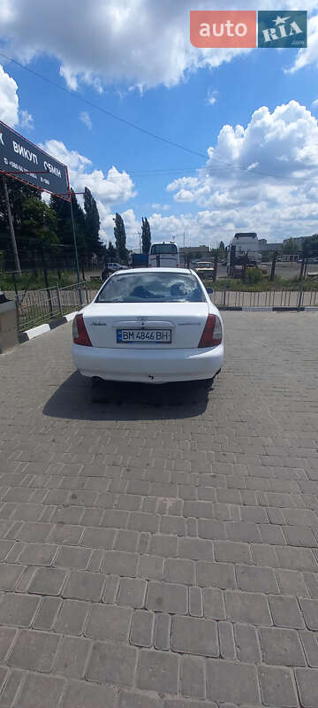 Седан Daewoo Nubira 1998 в Сумах