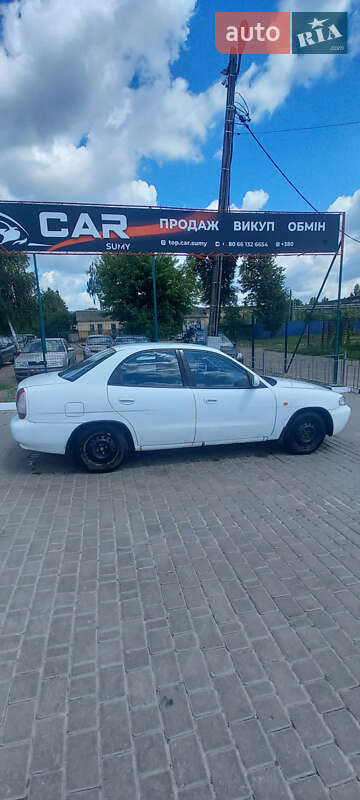 Седан Daewoo Nubira 1998 в Сумах