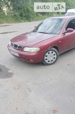 Седан Daewoo Nubira 1998 в Львові