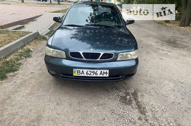 Седан Daewoo Nubira 1998 в Кропивницькому