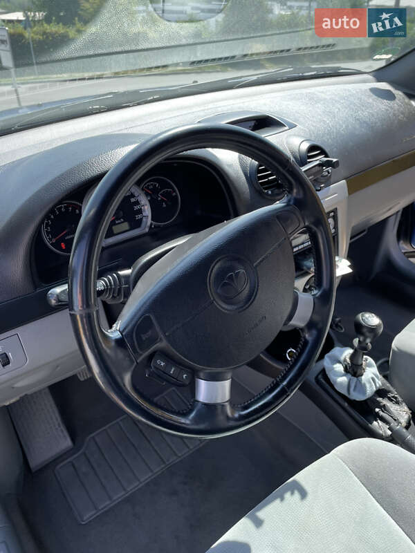 Універсал Daewoo Nubira 2004 в Чернівцях
