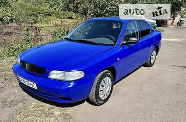 Седан Daewoo Nubira 1998 в Кривом Роге