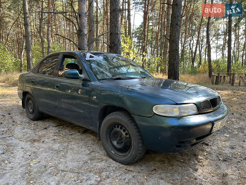 Седан Daewoo Nubira 1998 в Києві