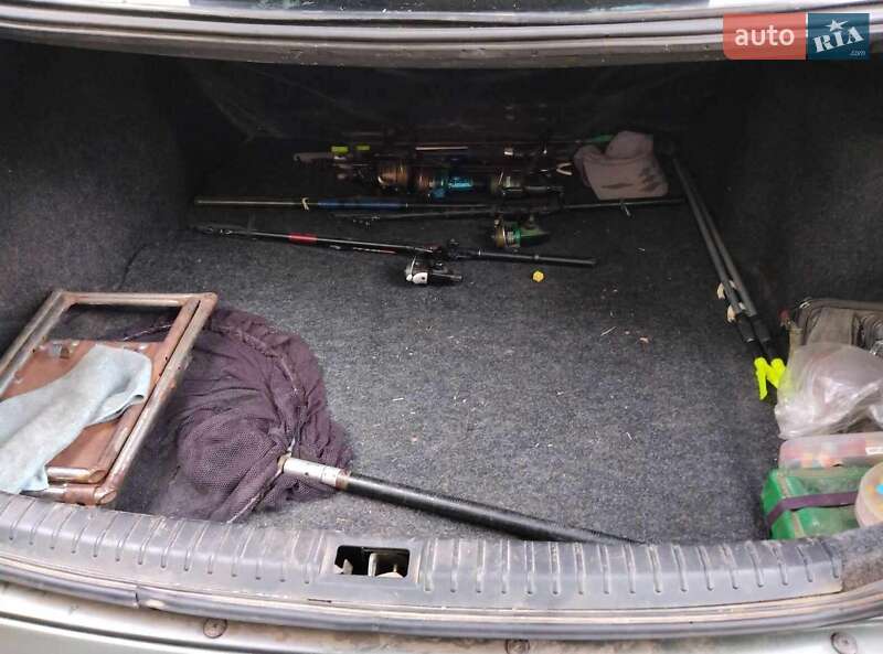 Седан Daewoo Nubira 1998 в Великой Александровке