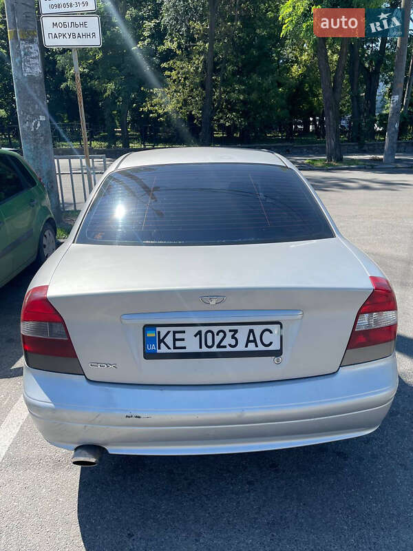 Седан Daewoo Nubira 2003 в Днепре