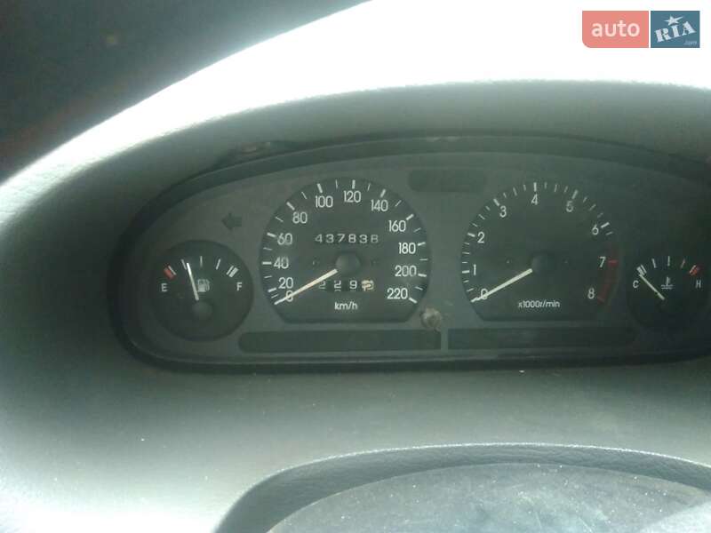 Седан Daewoo Nubira 1998 в Млинове