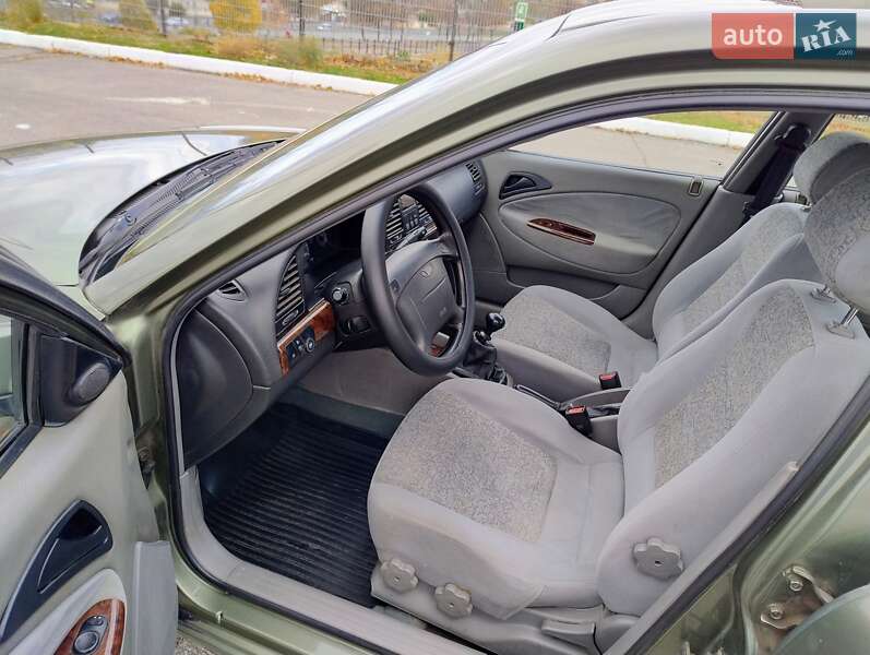 Седан Daewoo Nubira 2003 в Харькове