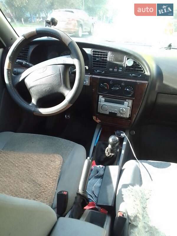 Седан Daewoo Nubira 2003 в Одесі