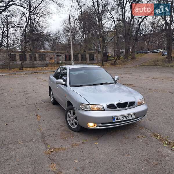 Седан Daewoo Nubira 1998 в Каменском