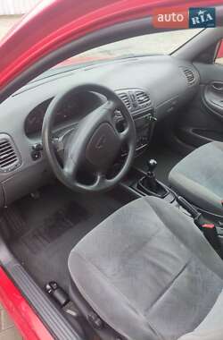 Седан Daewoo Nubira 1998 в 