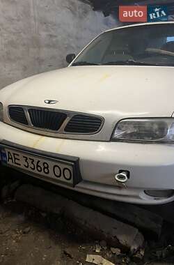 Седан Daewoo Nubira 1998 в Дніпрі