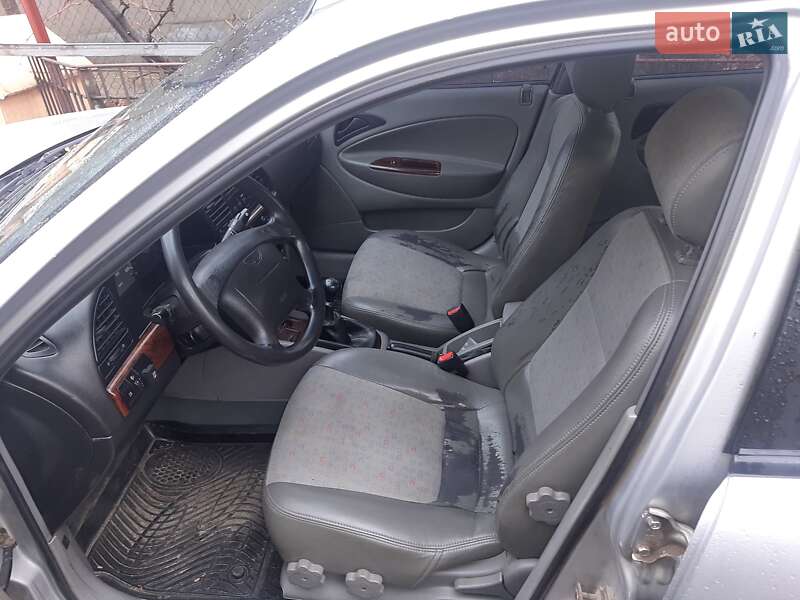 Седан Daewoo Nubira 2003 в Запорожье