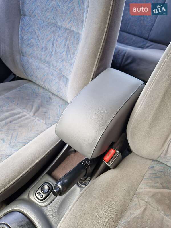 Седан Daewoo Nubira 1998 в Хмельницькому