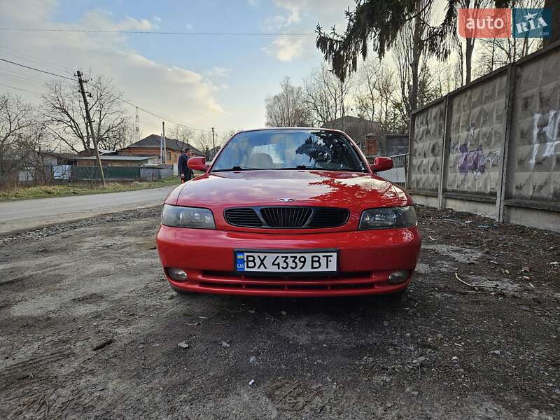 Седан Daewoo Nubira 1998 в Хмельницькому