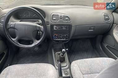 Хетчбек Daewoo Nubira 1998 в 