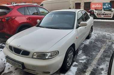 Седан Daewoo Nubira 1998 в Хмельницком