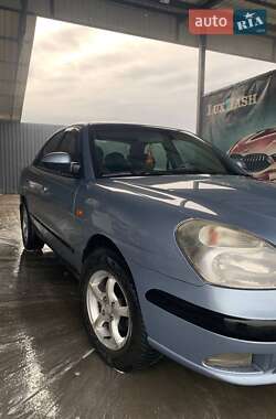 Седан Daewoo Nubira 2003 в Львове