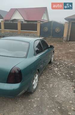 Седан Daewoo Nubira 1998 в Гребінках