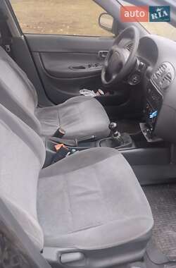 Седан Daewoo Nubira 1998 в Гребінках