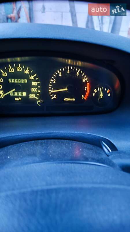 Седан Daewoo Nubira 1998 в 
