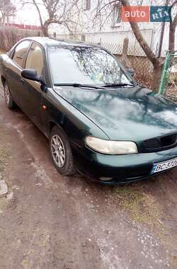 Седан Daewoo Nubira 1998 в Львові