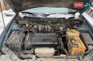 Седан Daewoo Nubira 1998 в 