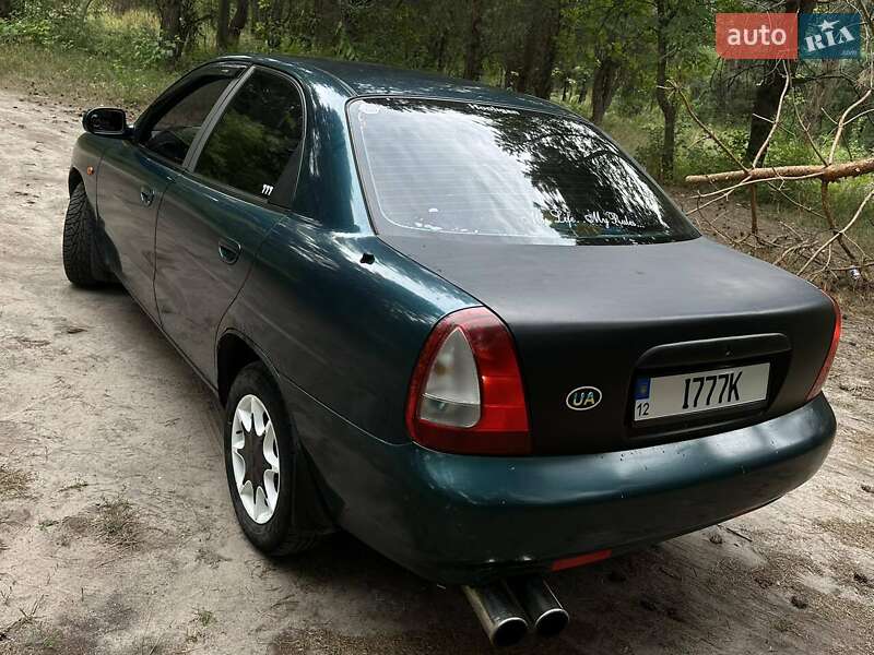 Седан Daewoo Nubira 1998 в Кропивницькому