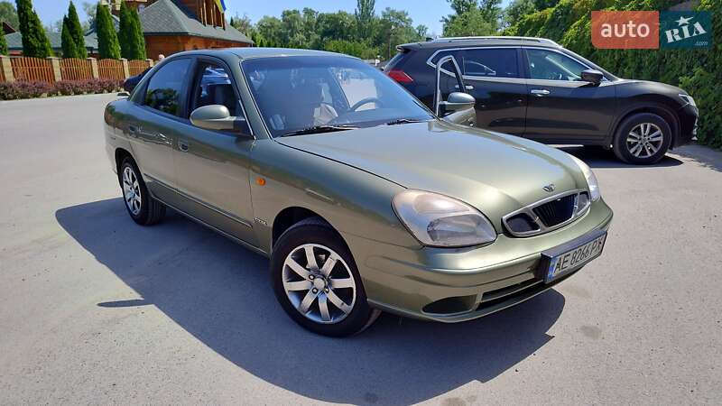 Седан Daewoo Nubira 2003 в Дніпрі