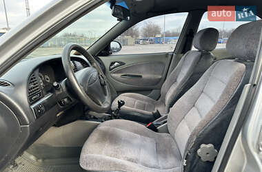 Седан Daewoo Nubira 2001 в 