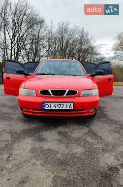 Хэтчбек Daewoo Nubira 1998 в 