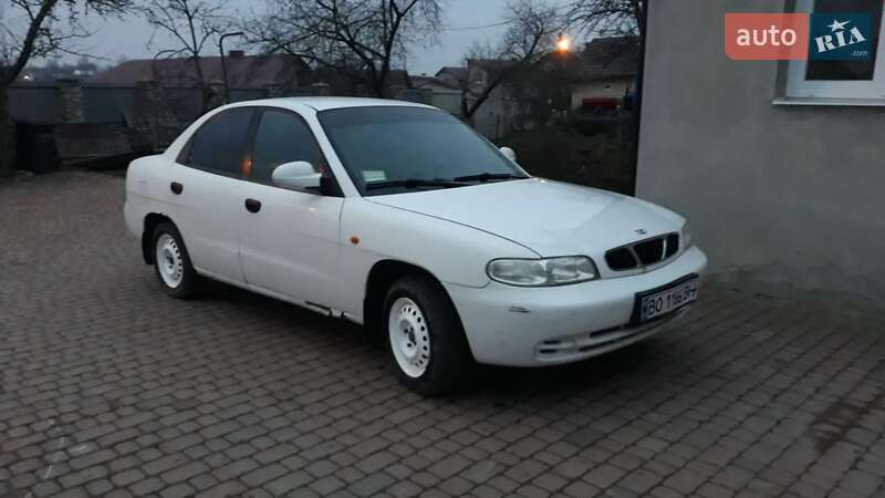 Седан Daewoo Nubira 1998 в Тернополе