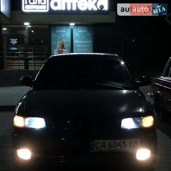 Daewoo Nubira 1998