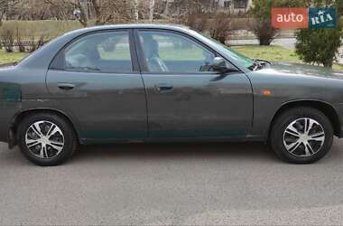 Седан Daewoo Nubira 1998 в 