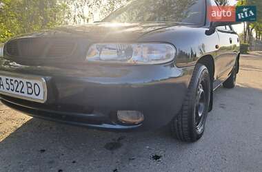Седан Daewoo Nubira 1998 в 