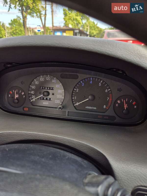 Седан Daewoo Nubira 1997 в Запорожье