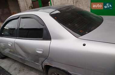 Седан Daewoo Nubira 1998 в 