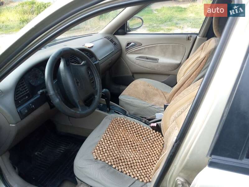 Универсал Daewoo Nubira 2000 в Коропе