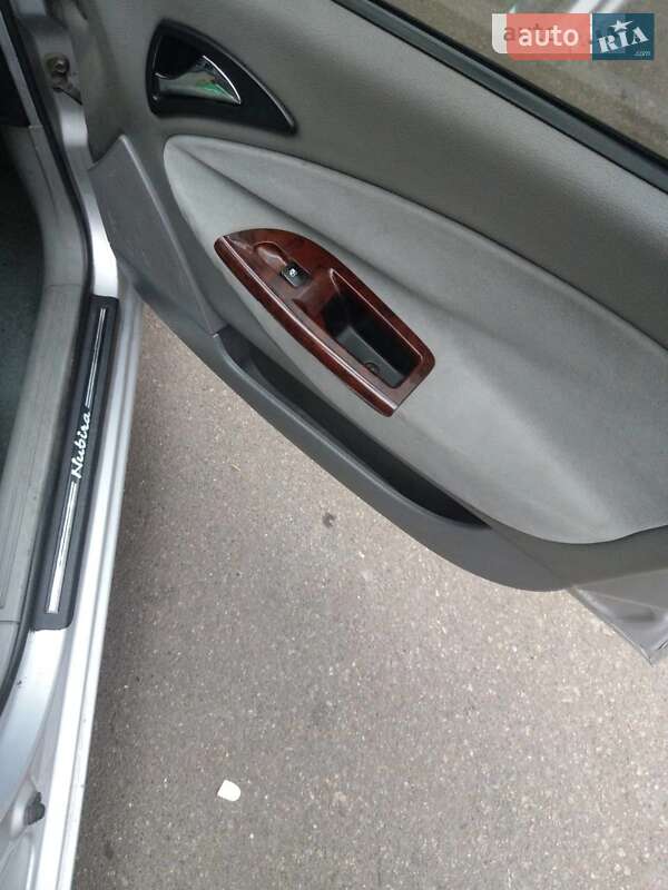 Седан Daewoo Nubira 2003 в Одессе