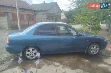 Седан Daewoo Nubira 1998 в Виноградові